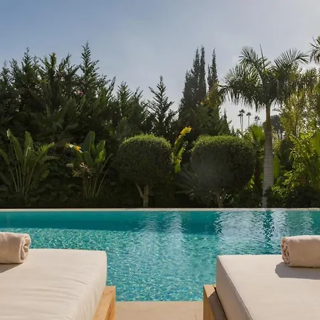 Marielle, Nueva Andalucia, * Marbella