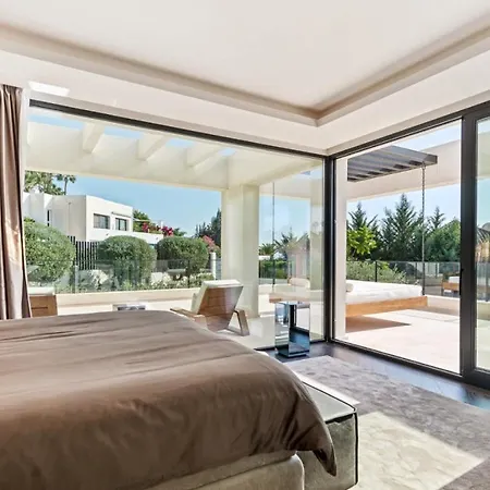 Marielle, Nueva Andalucia, Holiday home